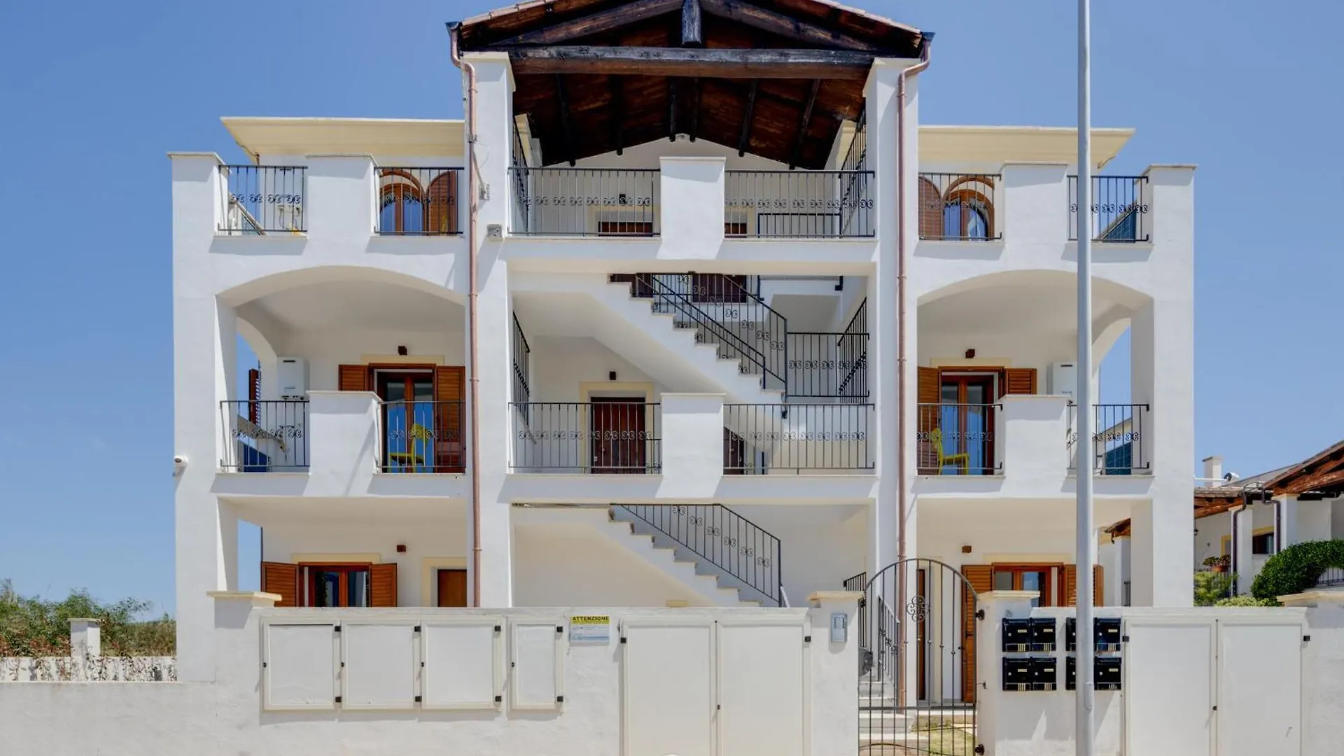 Orange Apartment 3 Àrbatax